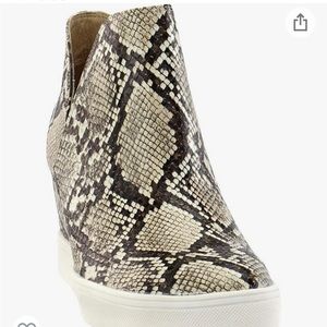 Never worn - Mia Kate  / slip on snakeskin sneaker wedge bootie